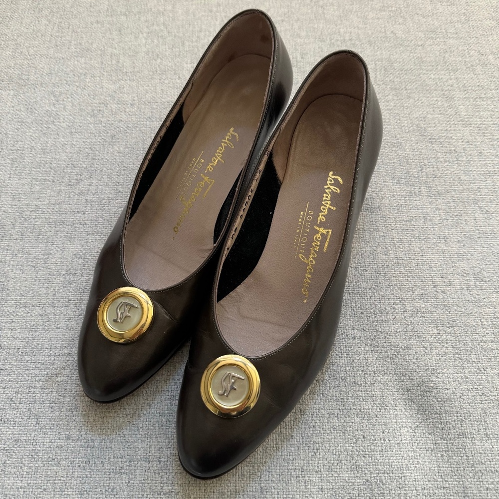 Vintage Salvatore Ferragamo Cammino Patent Leather Flats